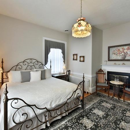 Brockamour Manor Bed And Breakfast Niagara-on-the-Lake Zewnętrze zdjęcie