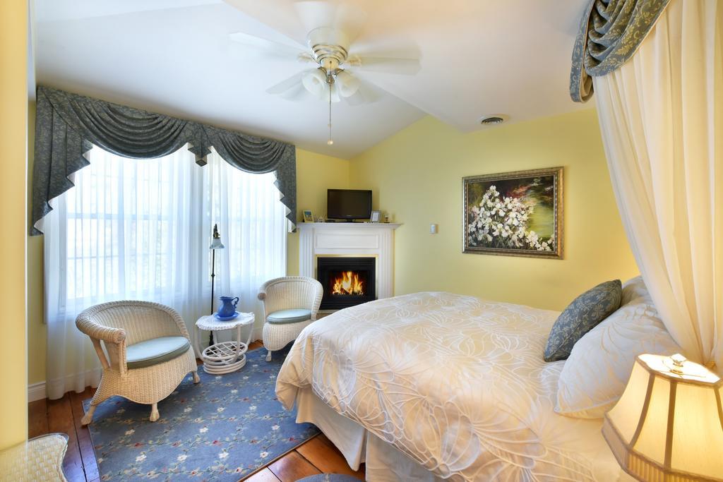 Brockamour Manor Bed And Breakfast Niagara-on-the-Lake Zewnętrze zdjęcie