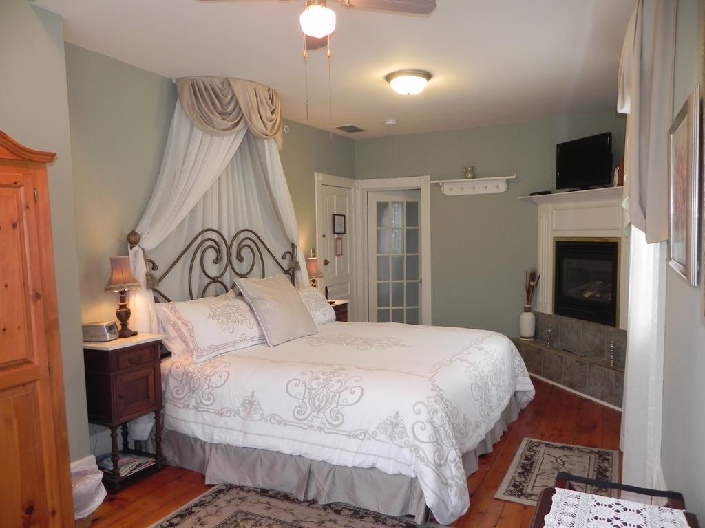 Brockamour Manor Bed And Breakfast Niagara-on-the-Lake Zewnętrze zdjęcie