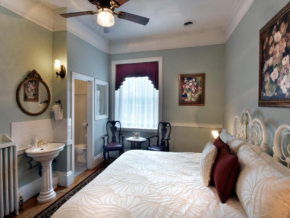 Brockamour Manor Bed And Breakfast Niagara-on-the-Lake Zewnętrze zdjęcie
