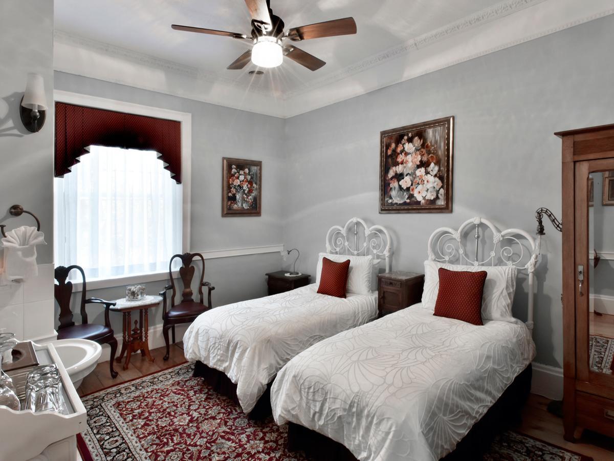 Brockamour Manor Bed And Breakfast Niagara-on-the-Lake Zewnętrze zdjęcie